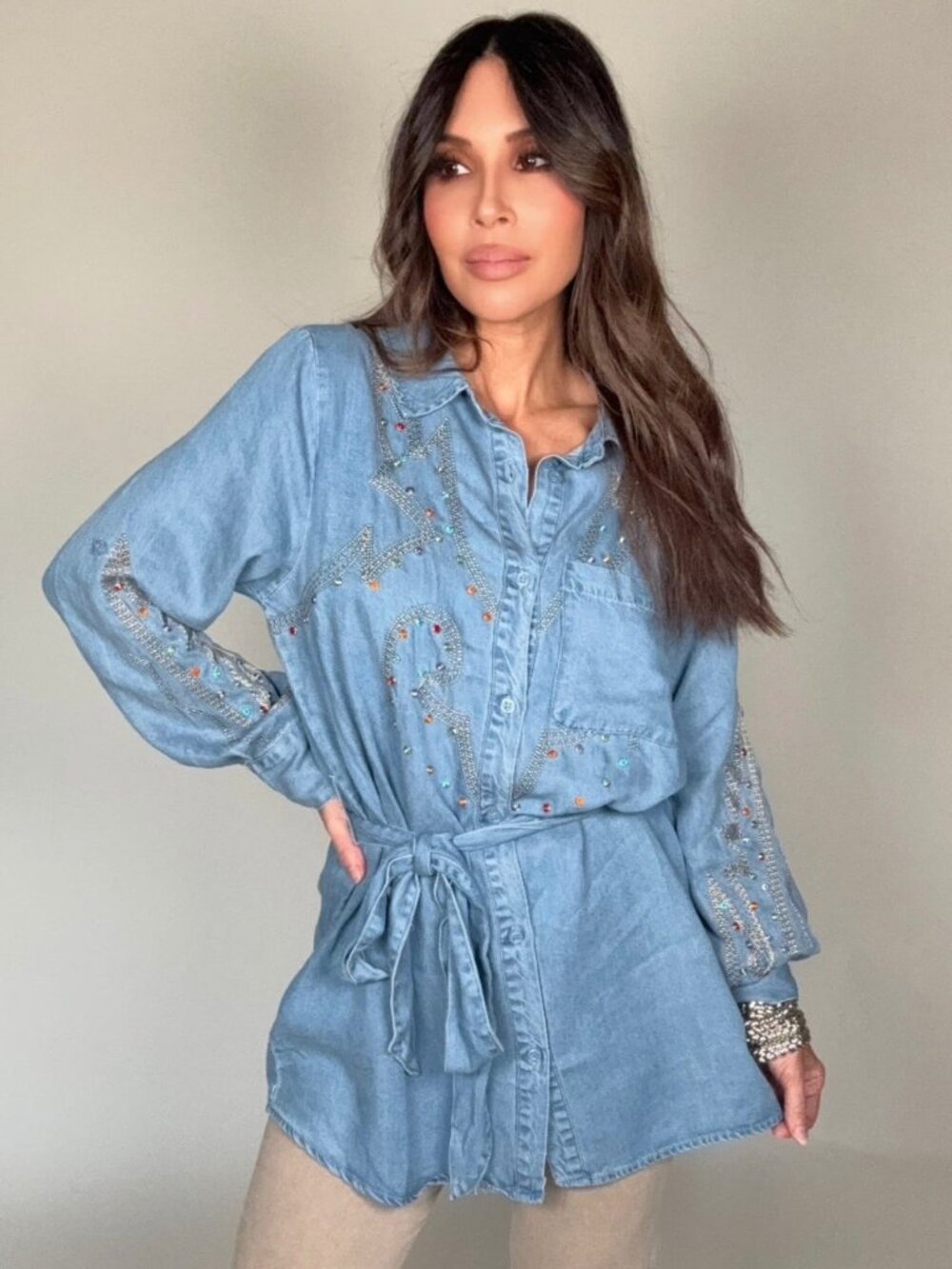 Blue B Chambray Embroidered Tunic Shirt Size Medium Rhinestone Studded Western